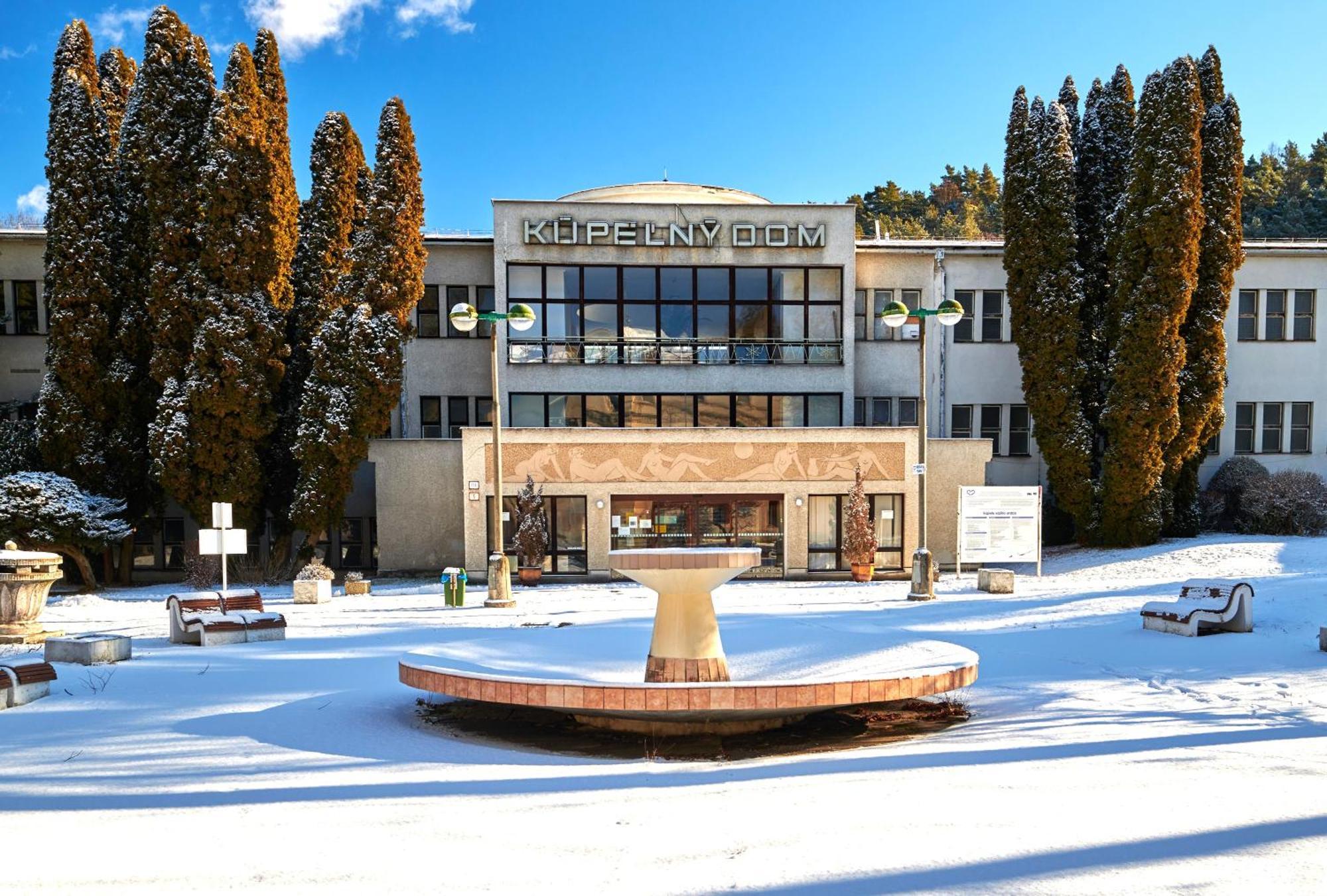 Hotel Palace - Kupele Sliač Exterior foto